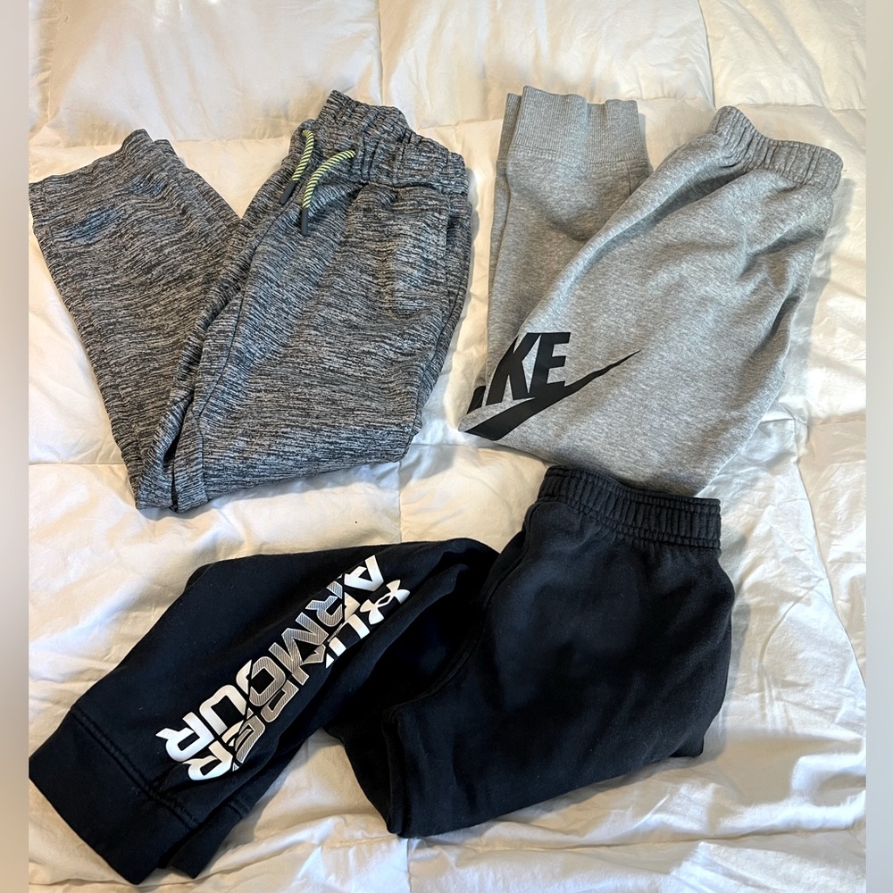 Lot of 3 - youth boys size 7 jogger style sweat pants. Gently used.